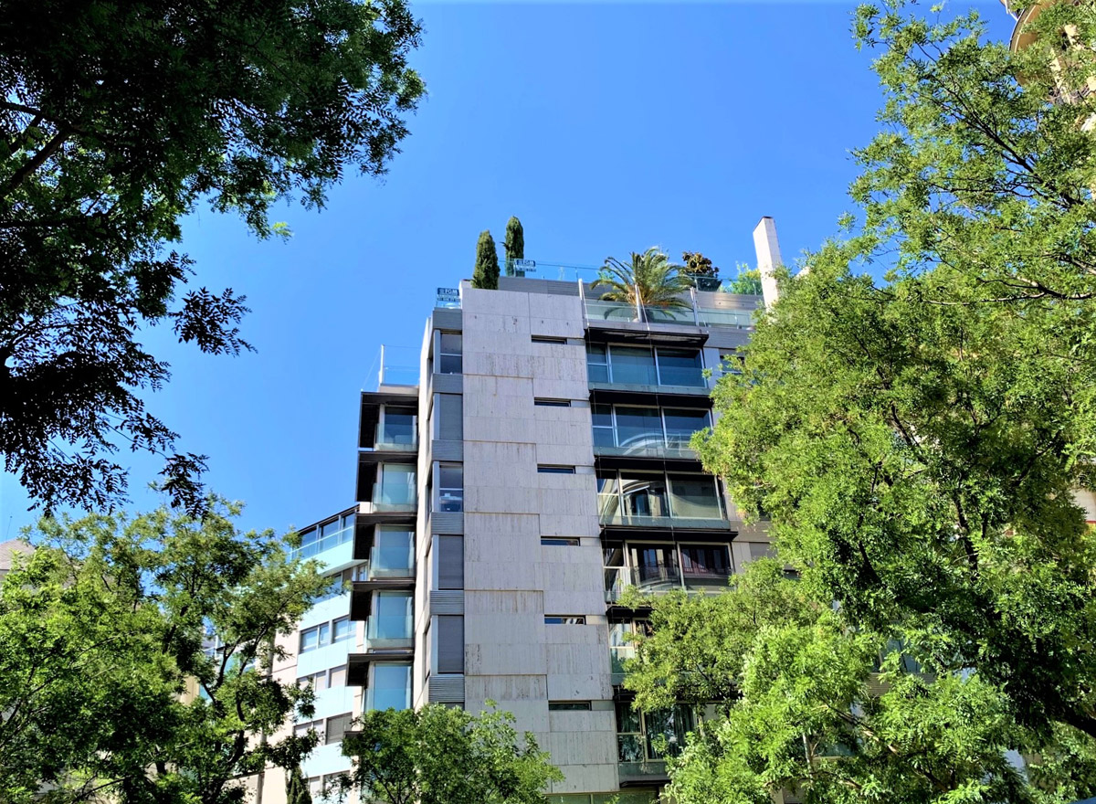 Apartamento en Planta Baja con terraza en Calle Pinar, junto a Paseo de la Castellana